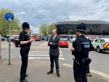 Leo with police officers in Farnborough
